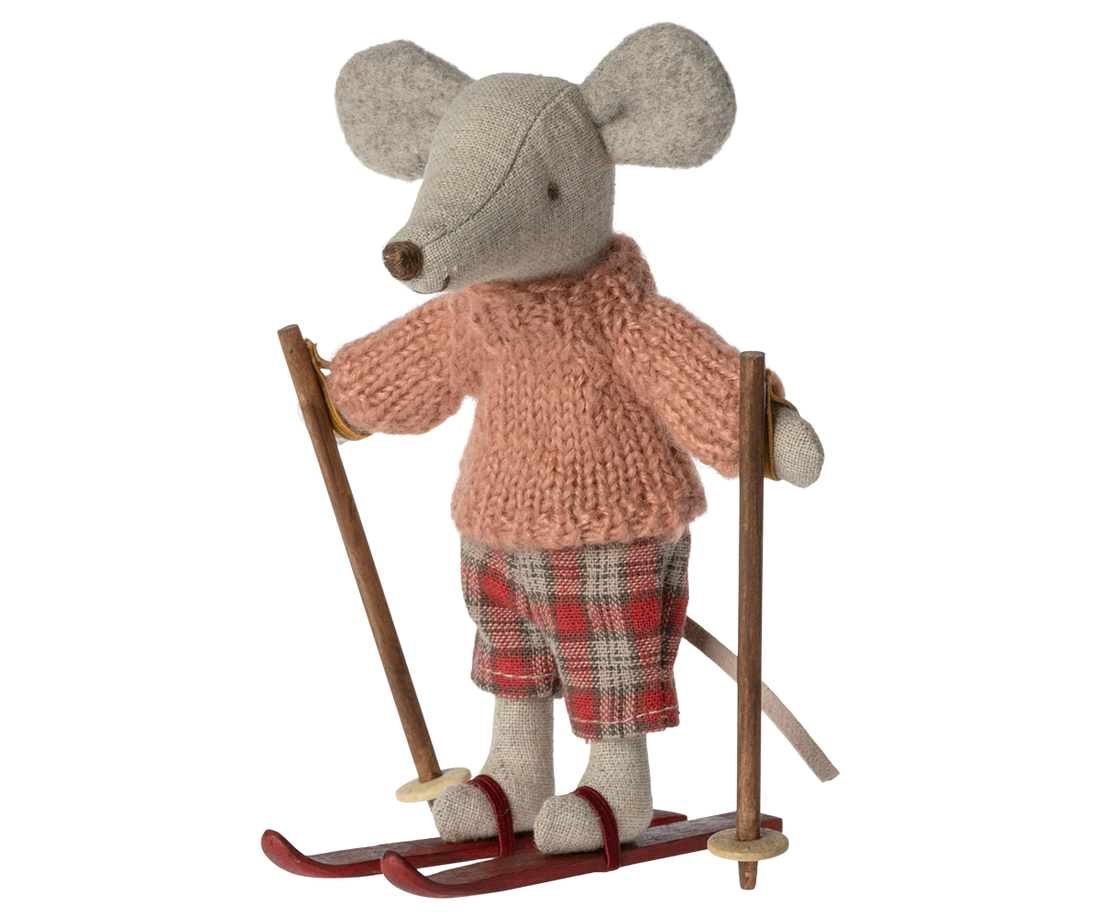 Wintermaus mit Ski. Große Schwester | Maleg