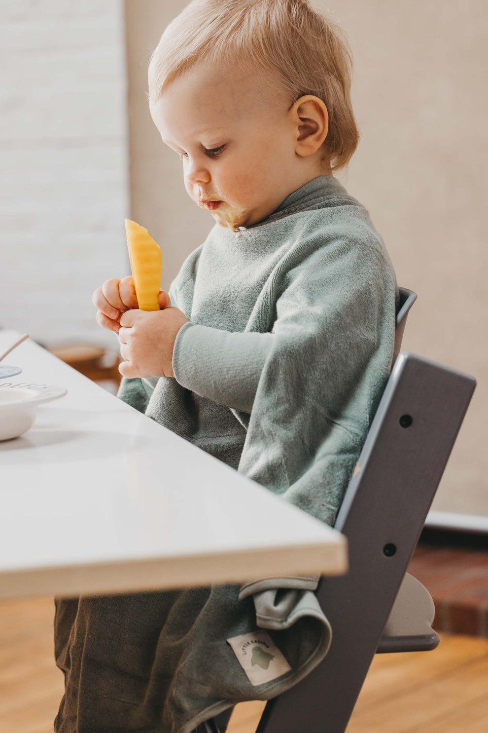 Lätzchen "Boo" aus Frottee, wasserdicht, Spooky Sage | Little Casimir