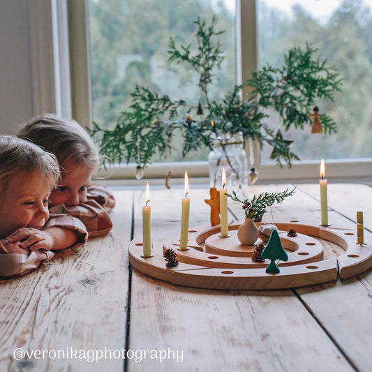 Grimm’s Festtagsspirale Natur als Adventskranz-Alternative mit Kerzen