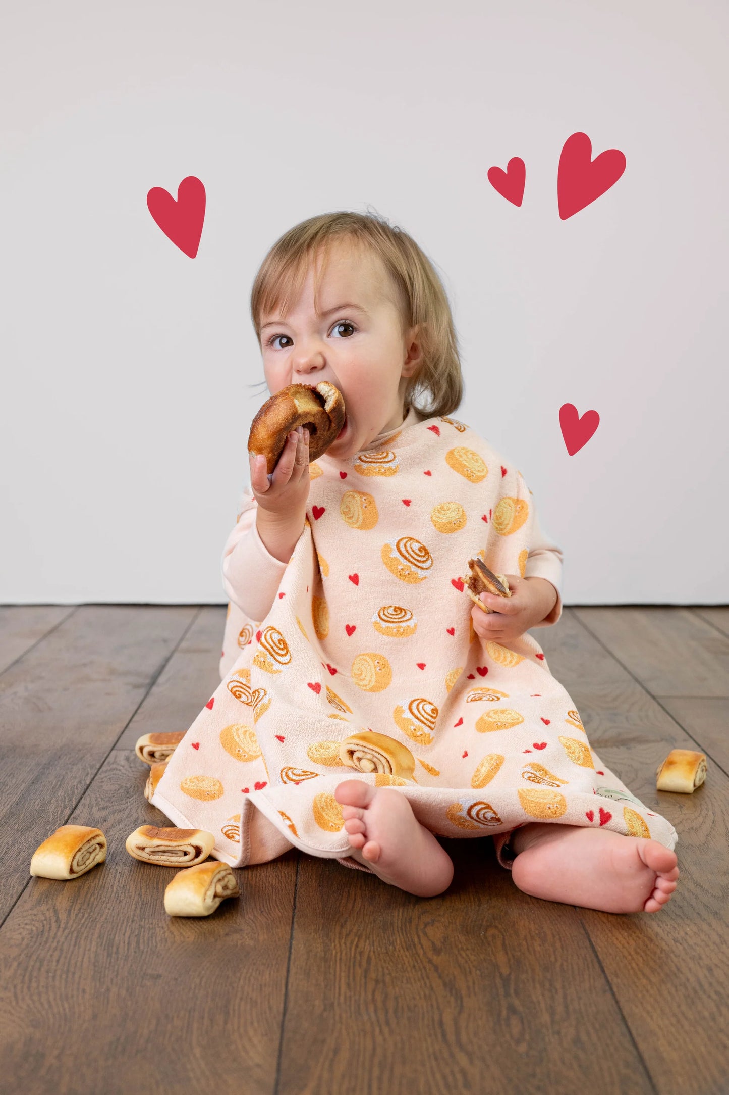 Limited Edition. Lätzchen "Boo" , Cinnamon Roll. Frottee. wasserdicht | Little Casimir
