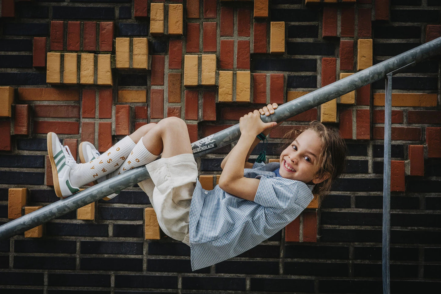 Schulkind Socken. Das ABC. Biobaumwolle | LOONES