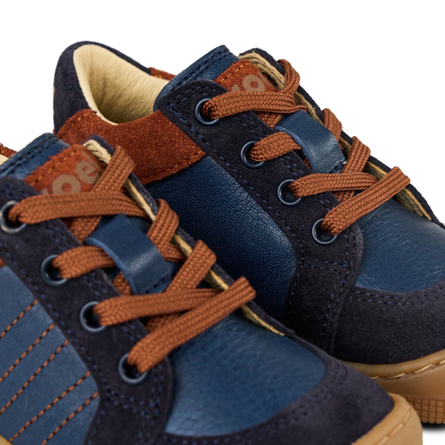 DION Suede – Kinder Barfuß-Sneaker zum Schnüren