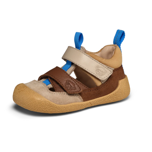 Die beige Affenzahn Freely Lauflerner Sandale, Profil einzeln