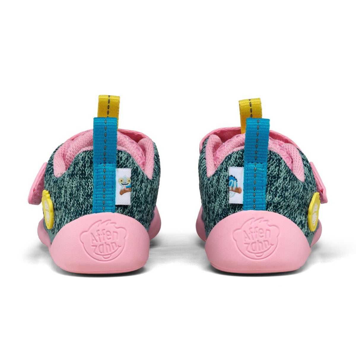 Affenzahn Barfuß-Sneaker für schmale Füße, Modell Chamäleon in türkis und rosa, Fersenansicht mit Tierapplikationen und Rechts-Links-Unterscheidung