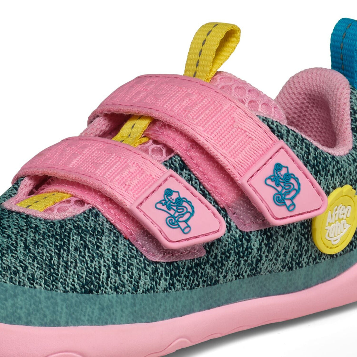 Affenzahn Barfuß-Sneaker für schmale Füße, Modell Chamäleon in türkis und rosa, Nahaufnahme