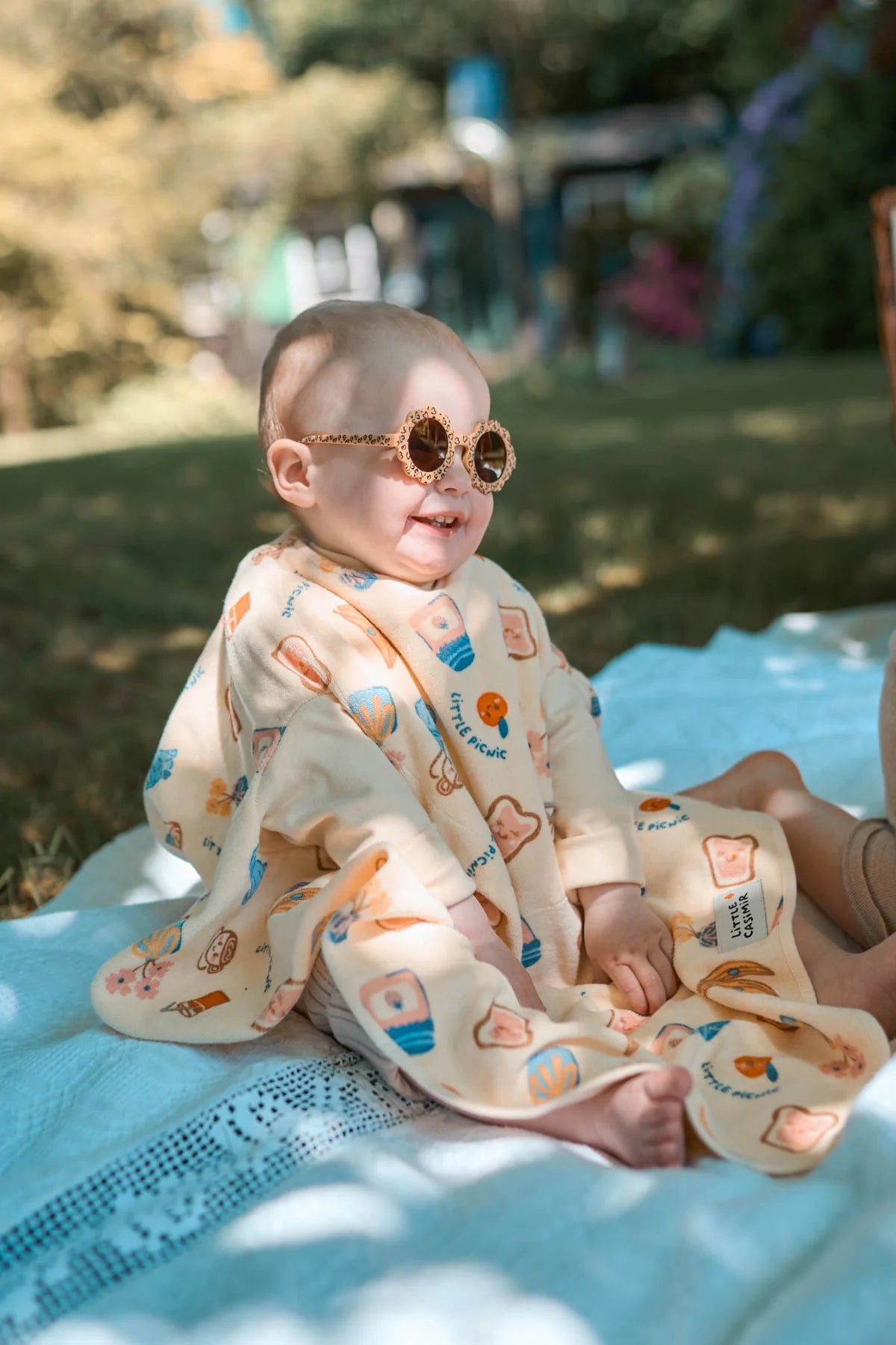 Limited Edition. Lätzchen "Boo" Picnic Club. Frottee. wasserdicht | Little Casimir