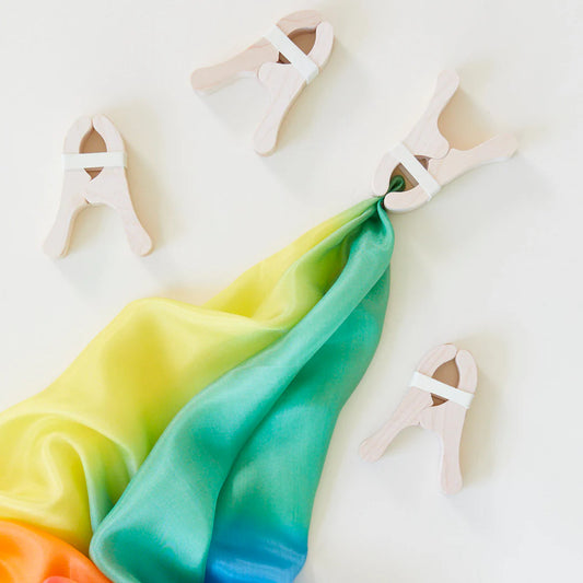Play Clips. Holz | Sarah's Silk