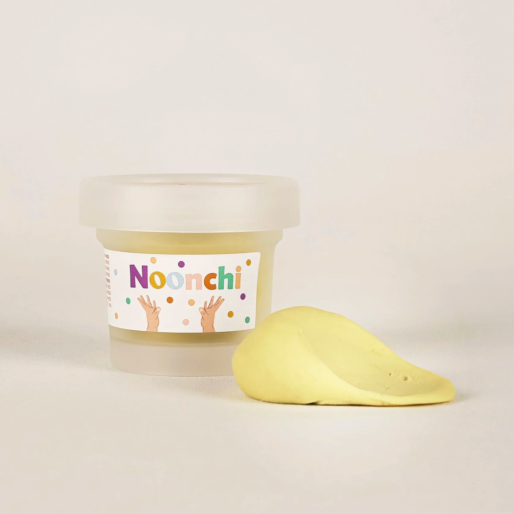 Noonchi Knete in Frabe Yelo Yellow