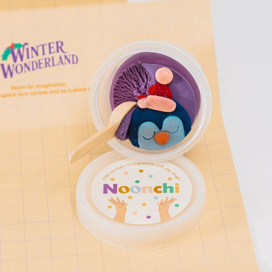 Noonchi Organic Knete Pinguin Motiv lila handgefertigt Unna