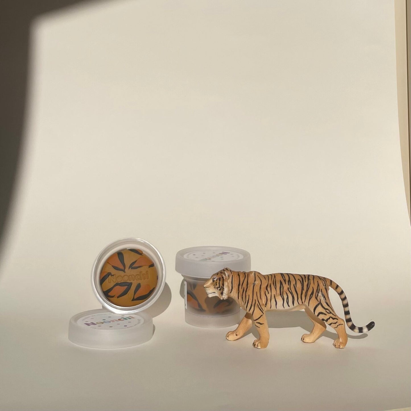 Noonchi Knete, Farbton Tiger,