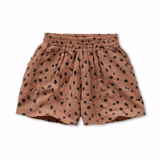 Musselin short mit animal print. cool und lässig, perfekt für warme sommertage