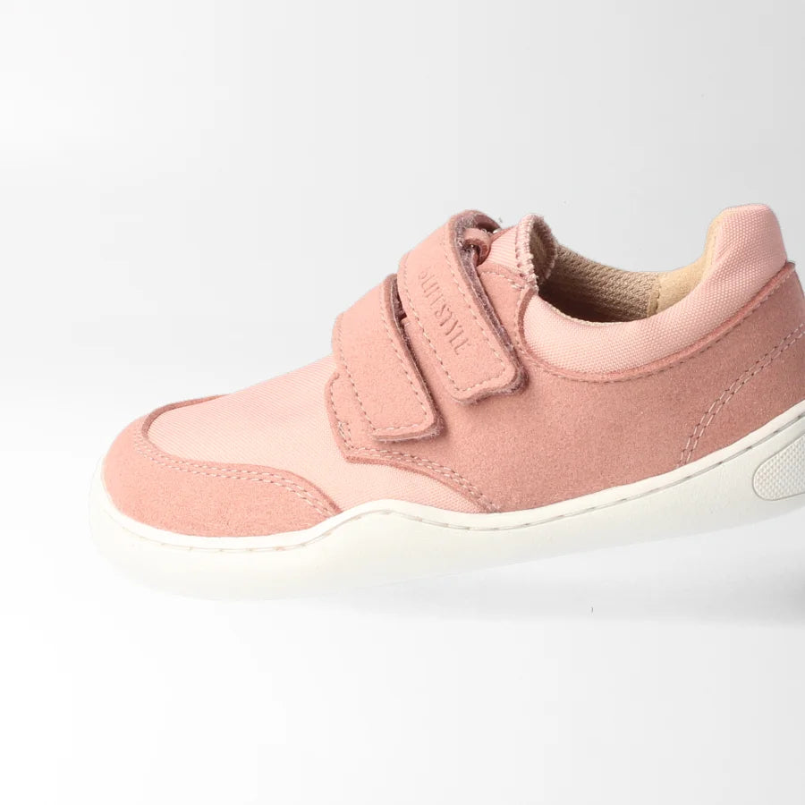 bLIFESTYLE krokodilSTYLE | Veganer Kinder-Barfuß-Sneaker in altrosa, Nahaufnahme