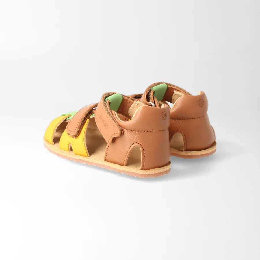 Haselnussbraune bLIFESTYLE Barfuß-Sandale Lederschildkröte aus Leder, Ansicht von hinten
