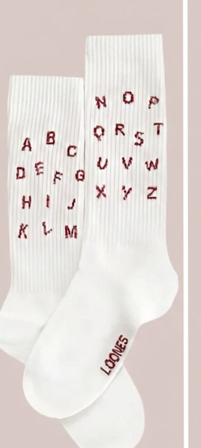 Schulkind Socken. Das ABC-Glitzer. Biobaumwolle | LOONES