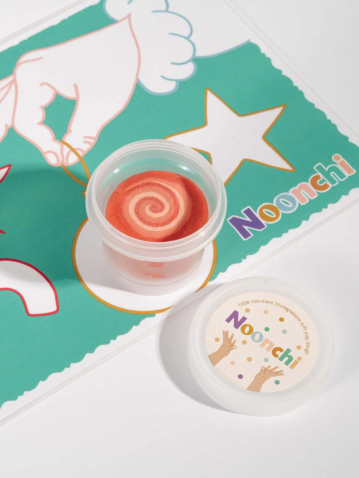 Noonchi Organics Bio-Knete – Farbe: Candy Swirl coral