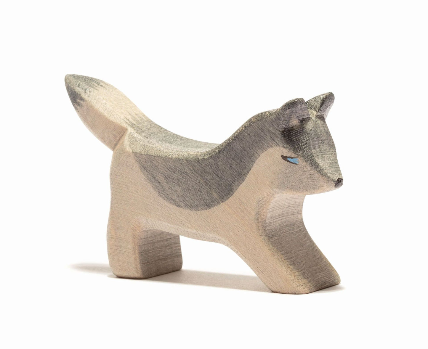 Ostheimer Wolf klein spielend